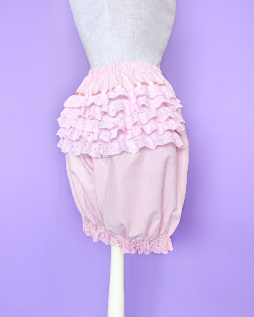 pink Bloomers with lace ruffle on the back by melikestea