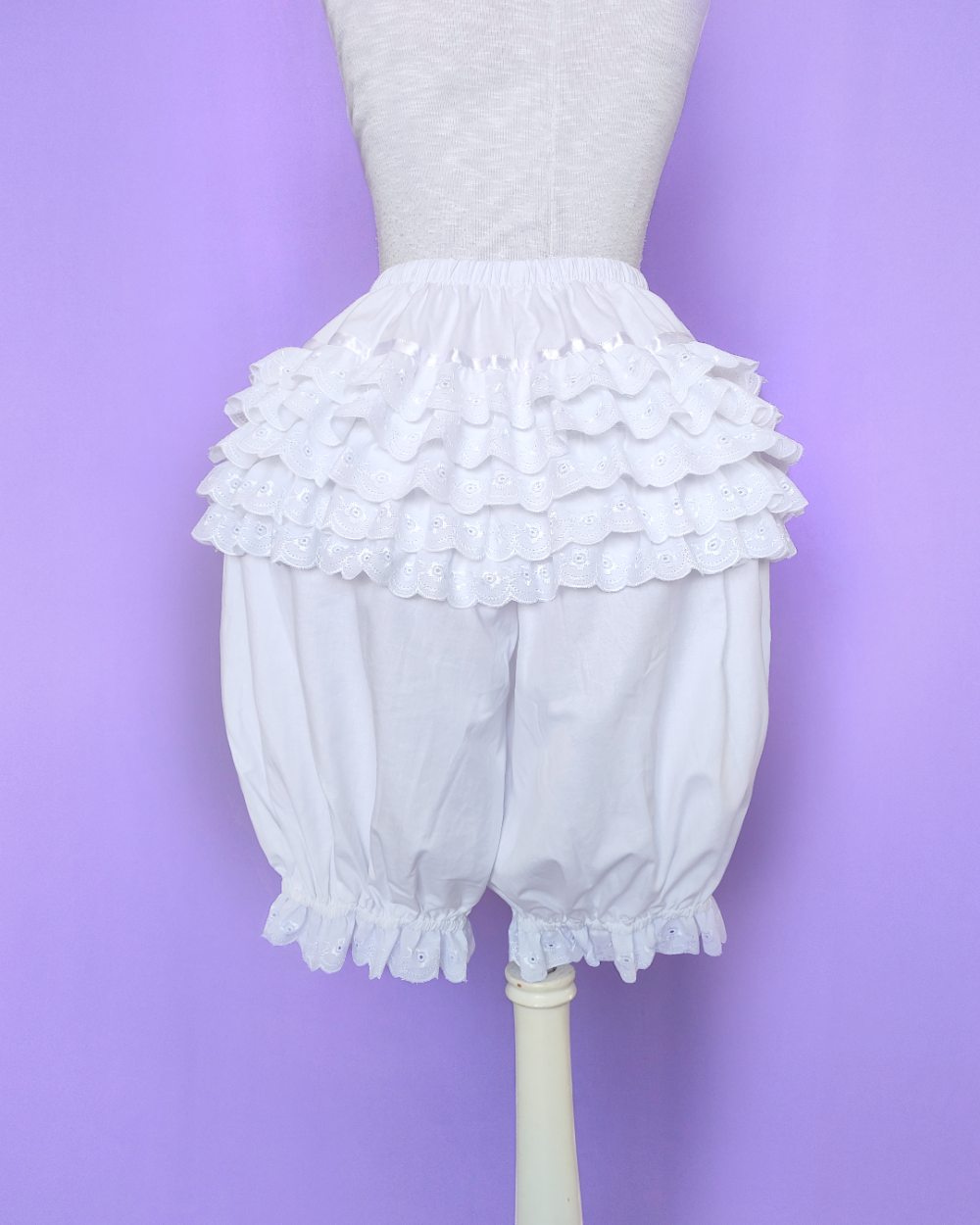 white Bloomers with lace ruffle on the back by melikestea