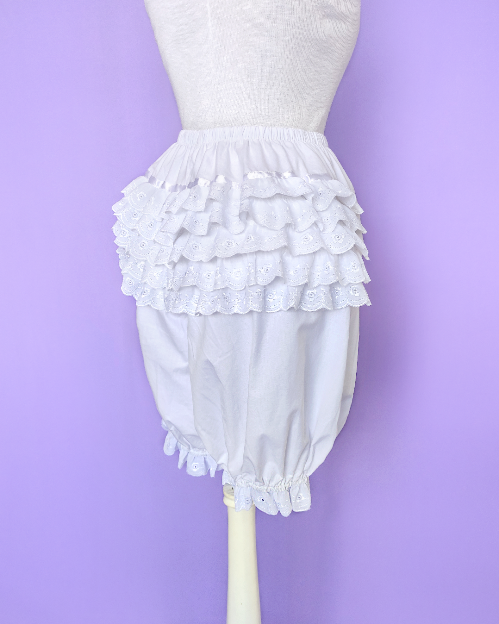 white Bloomers with lace ruffle on the back by melikestea
